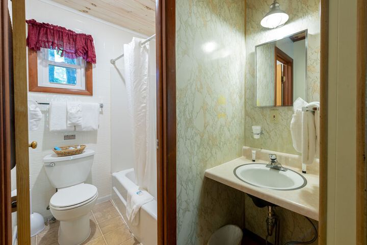 Room 157 of 225