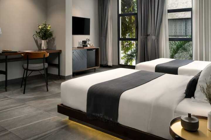 Room 21 of 90