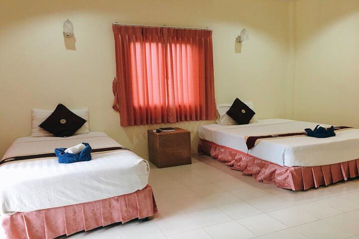 Room 9 of 24