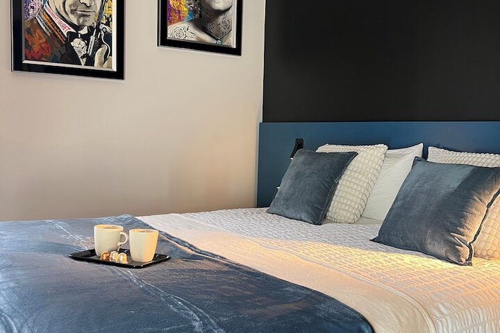 Room 2 of 47