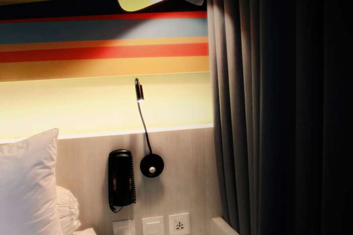 Room 3 of 28