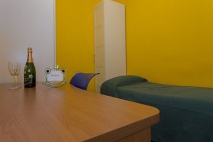 Room 194 of 320