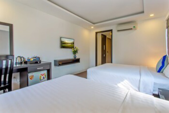 Room 72 of 94