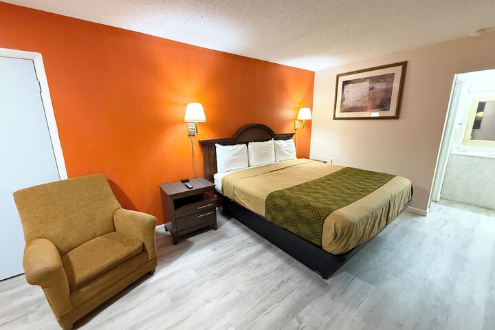 Room 5 of 7