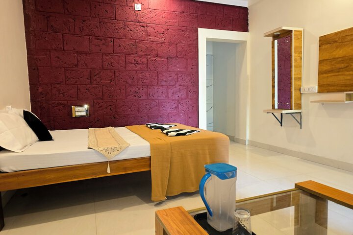 Room 6 of 34