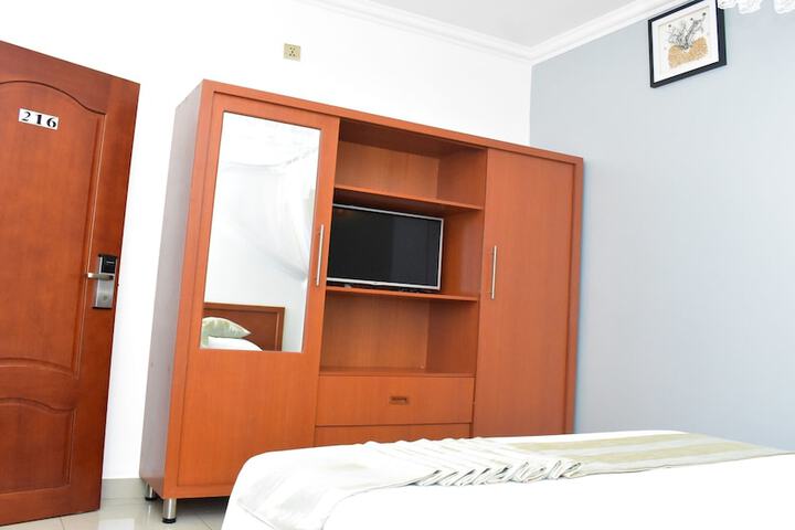 Room 28 of 52