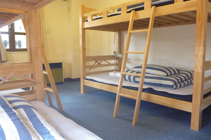 Room 25 of 66