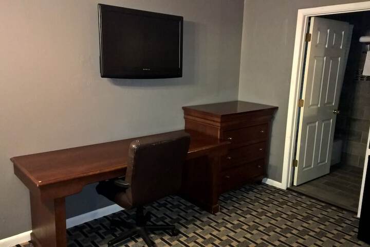 Room 4 of 26