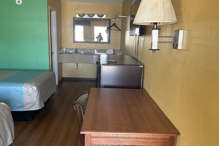 Room 2 of 13