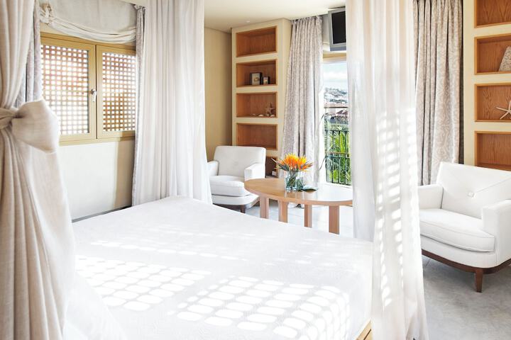 Room 7 of 46