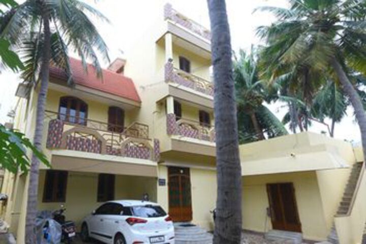 OYO 9772 Home Spacious 3BHK Serenity Beach