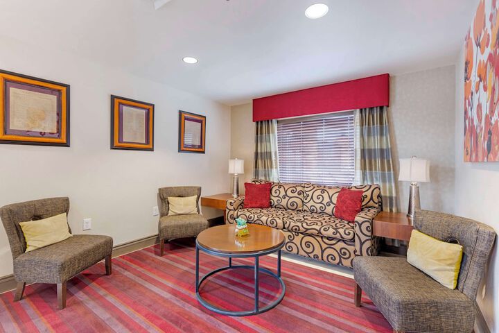 Guest Lobby