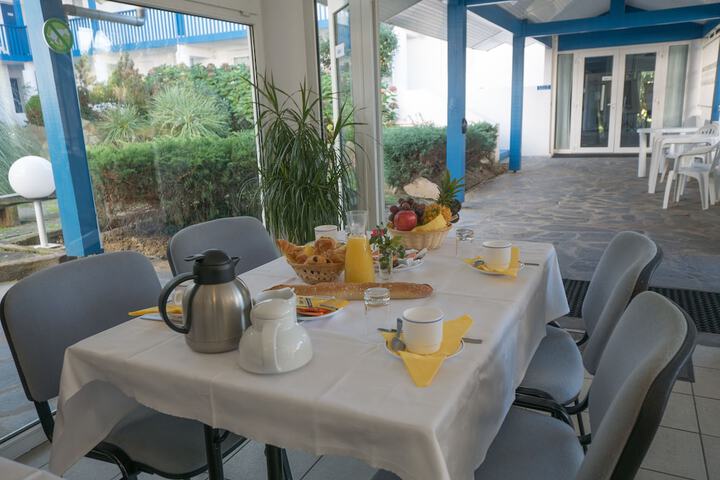 Breakfast area