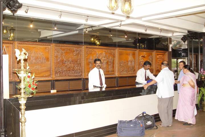 Entrance & Lobby
