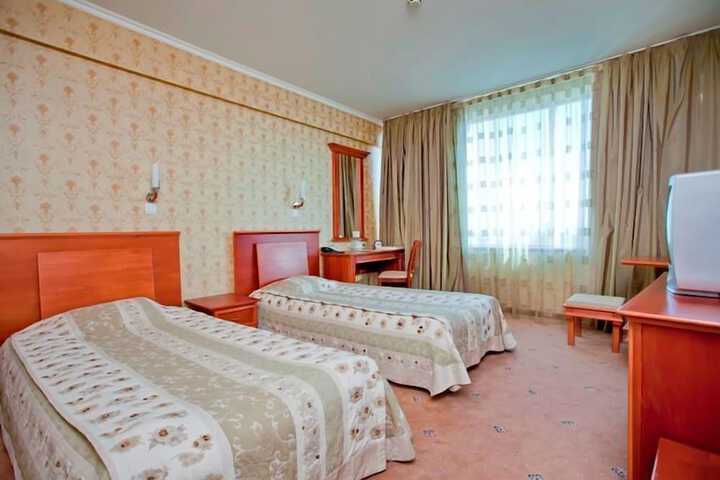 Room 3 of 36