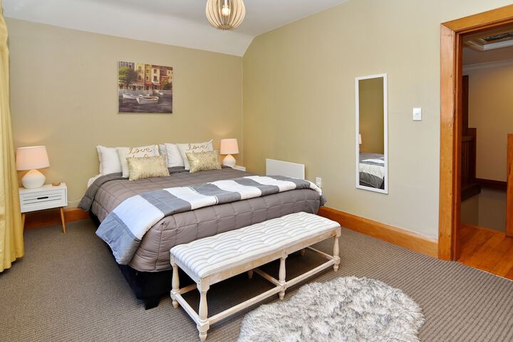 Room 10 of 56