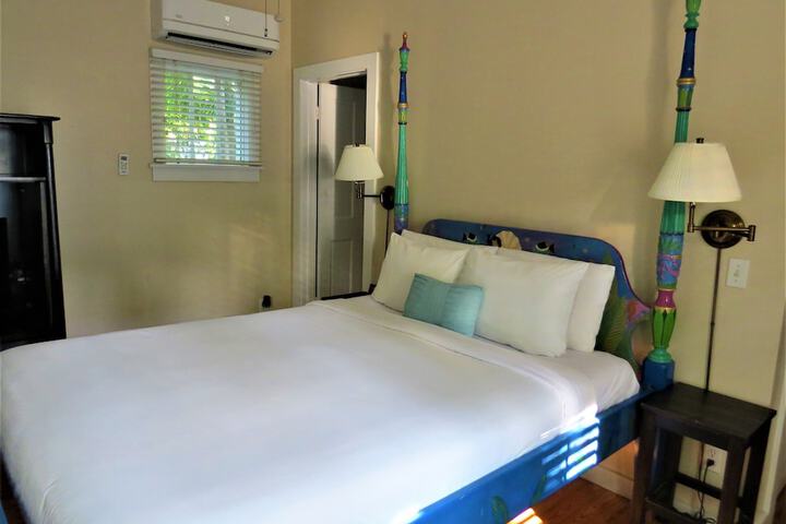 Room 77 of 171