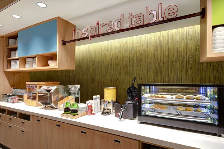 Breakfast area