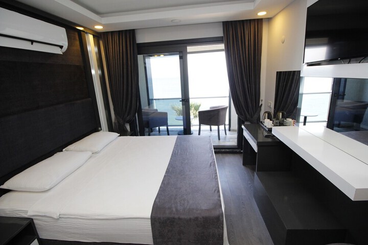 Room 16 of 22