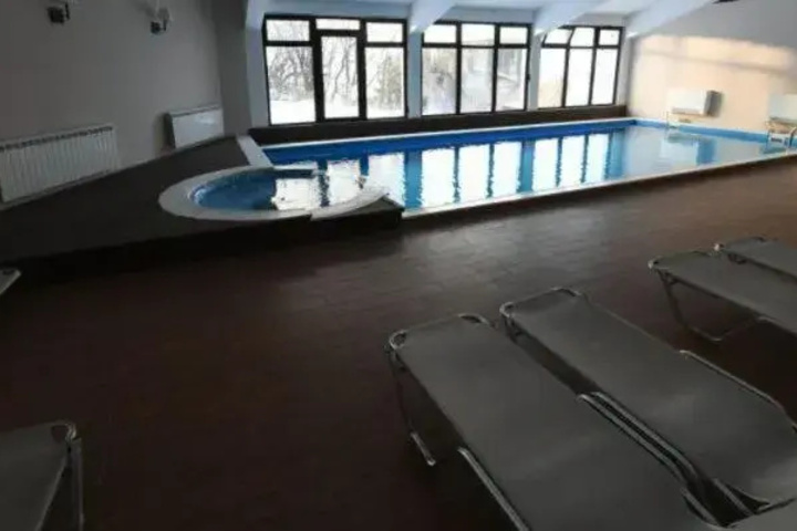 Room 9 of 21