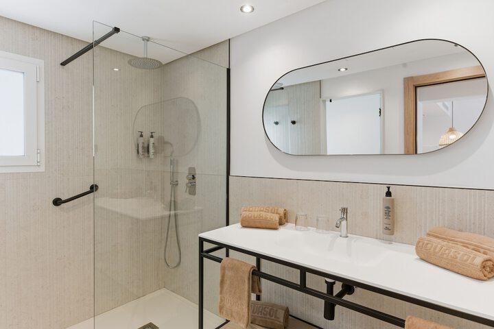 Bathroom Interior Photo