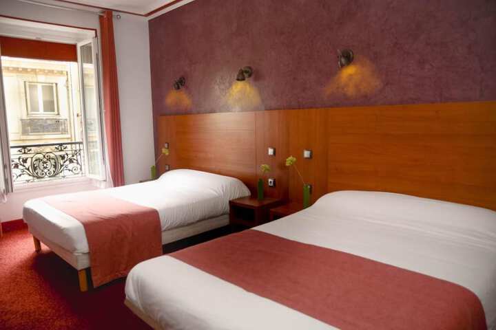 Room 16 of 40