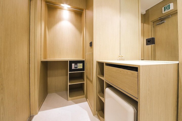 Room 40 of 75