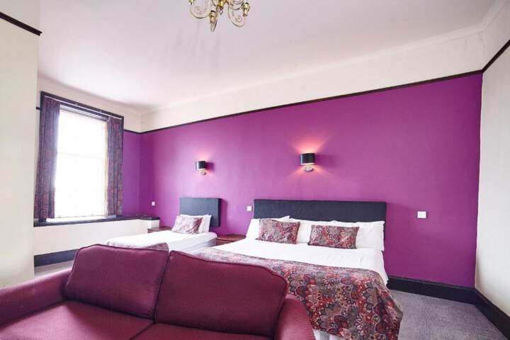 Room 27 of 72