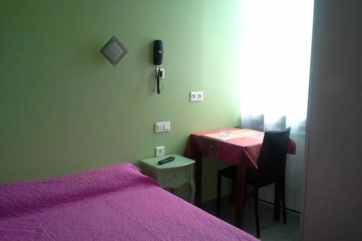 Room 3 of 18