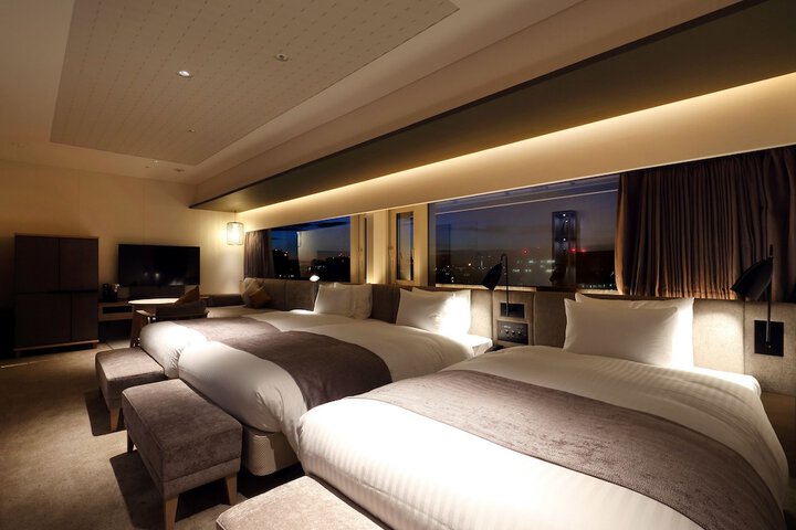 Room 18 of 120