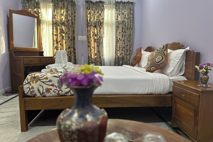 Room 10 of 42