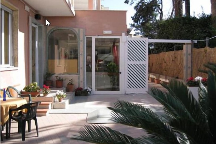 Terrace/Patio 32 of 39