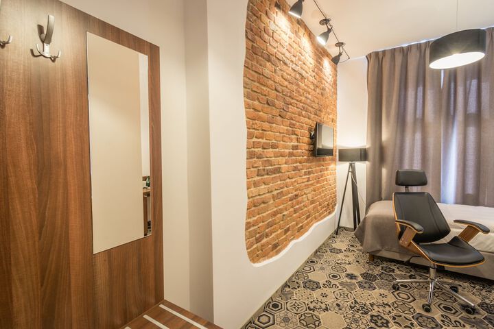 Room 35 of 73