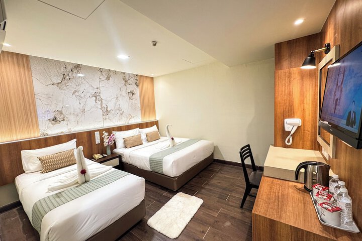 Room 6 of 20