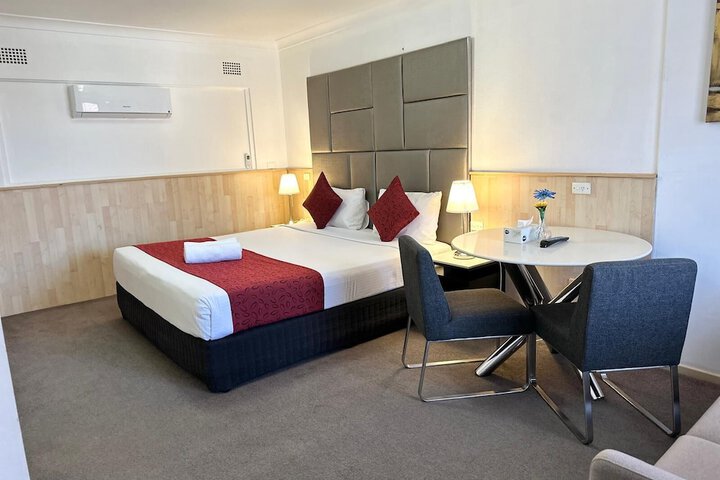 Countryman Motor Inn
