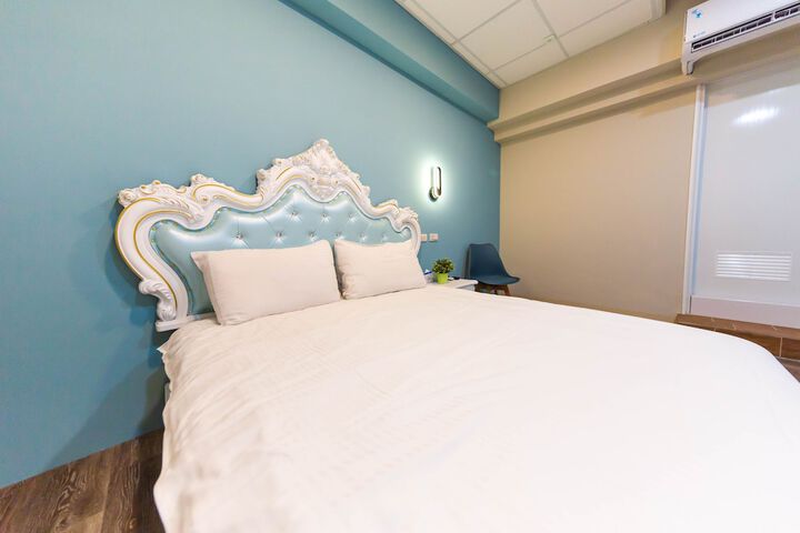 Room 21 of 31