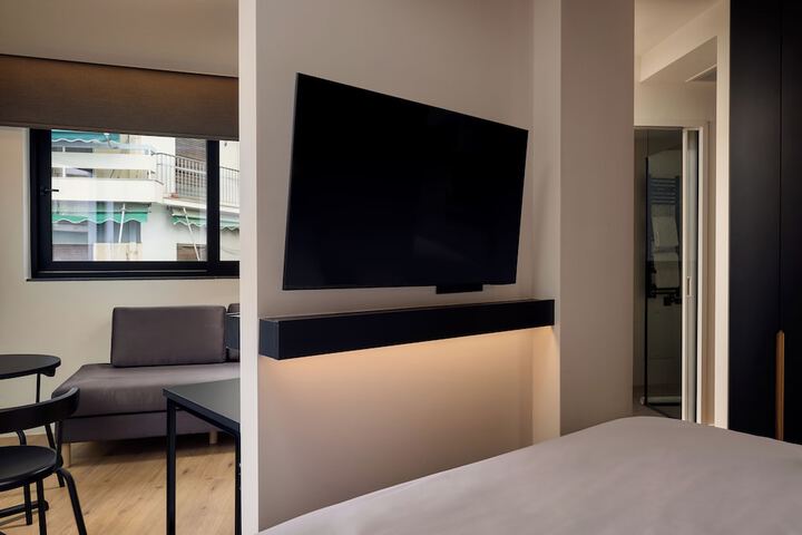 Room 7 of 52