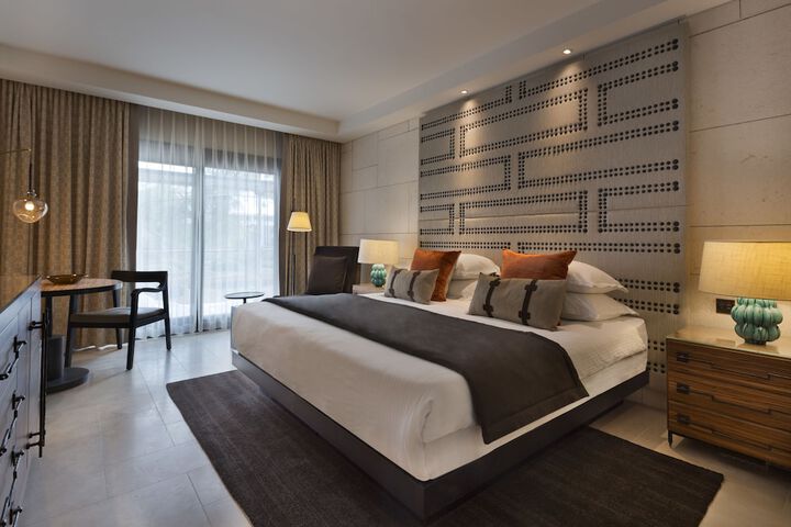 Room 5 of 75