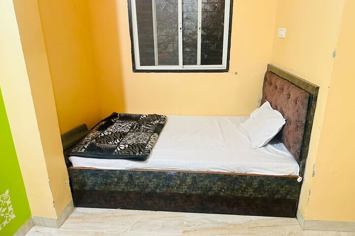 Room 2 of 11