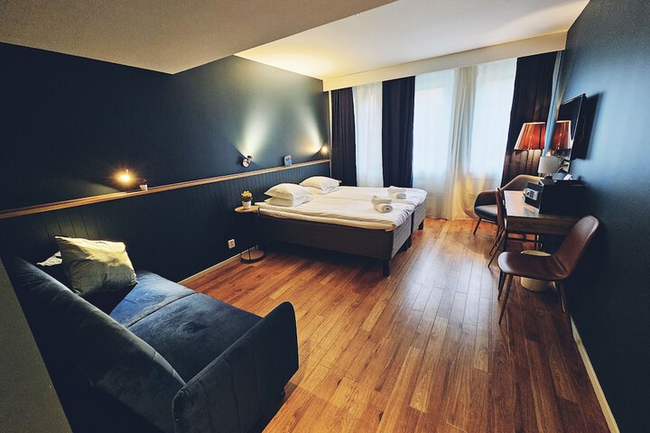 Room 16 of 51