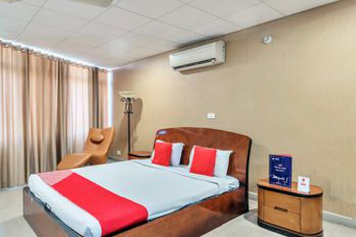 Room 11 of 23
