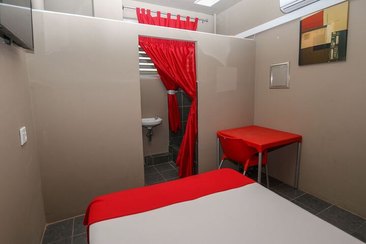 Room 8 of 15