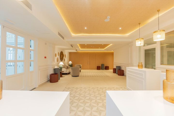 Business Center 122 of 152
