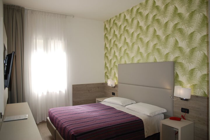 Room 18 of 69