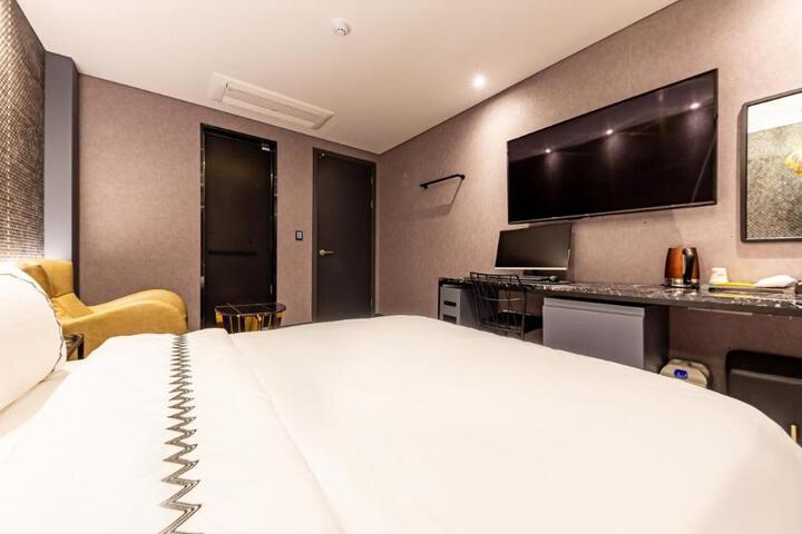 Gunsan Mari Hotel (Naun Branch)