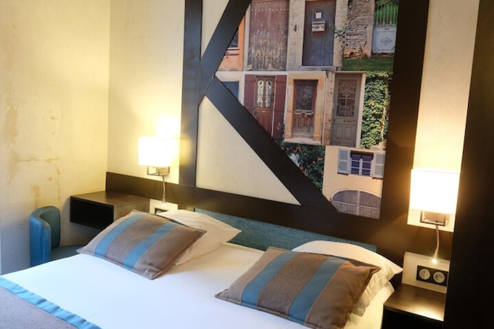 Room 14 of 34