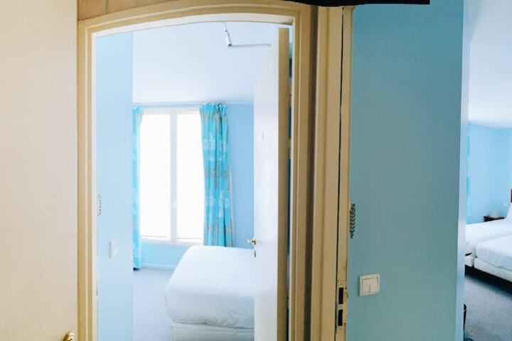 Room 5 of 43