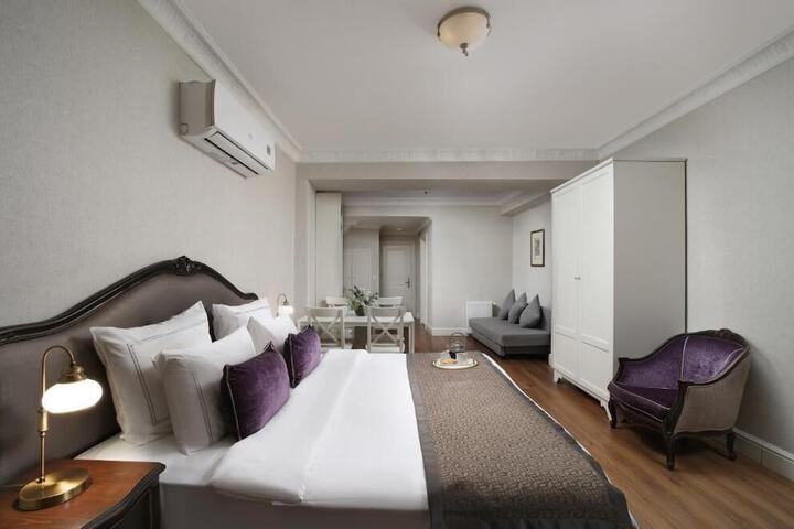 Room 19 of 46