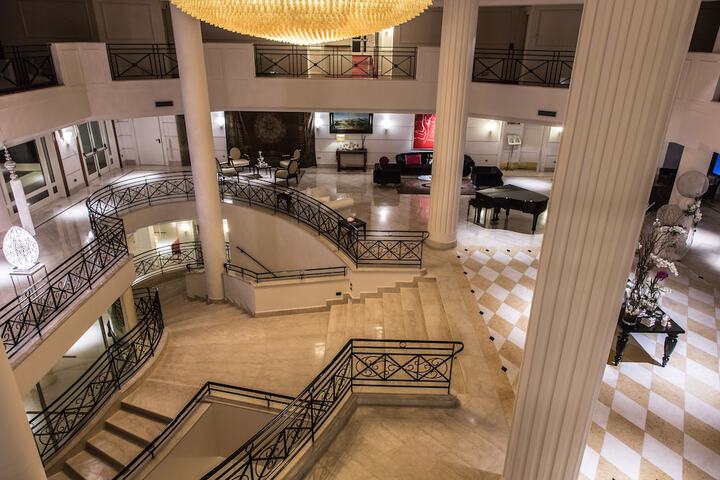 Hotel 2 of 117
