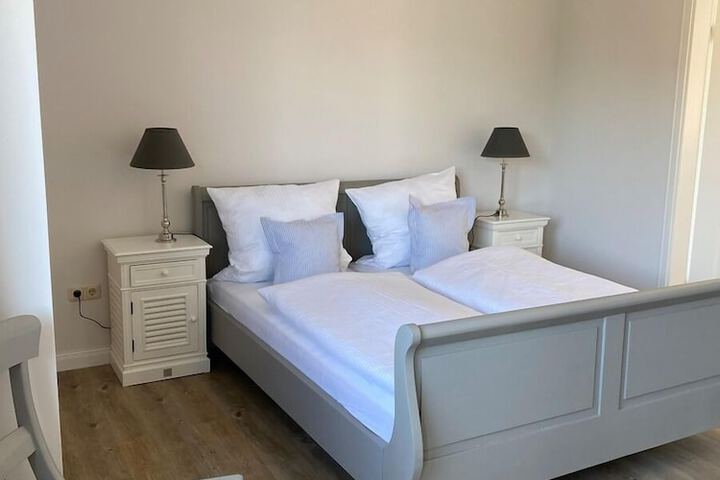 Room 9 of 81